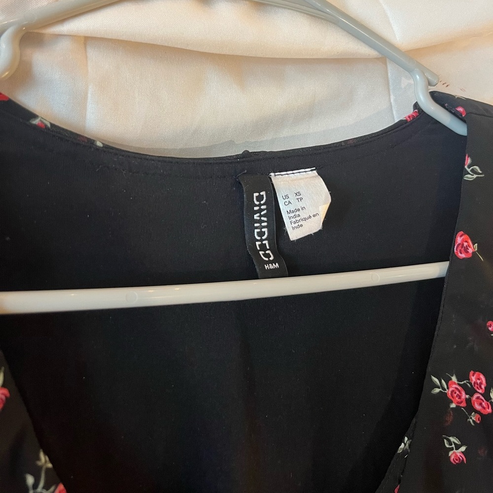 H&M Black Ruffle Top - Picture 7 of 8